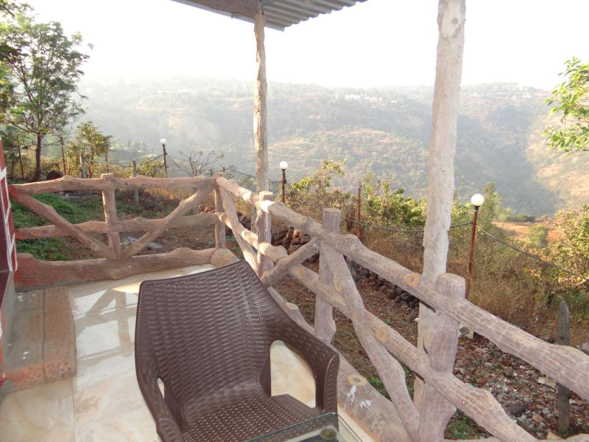 Hôtel Exotic Valley à Mahābaleshwar Extérieur photo