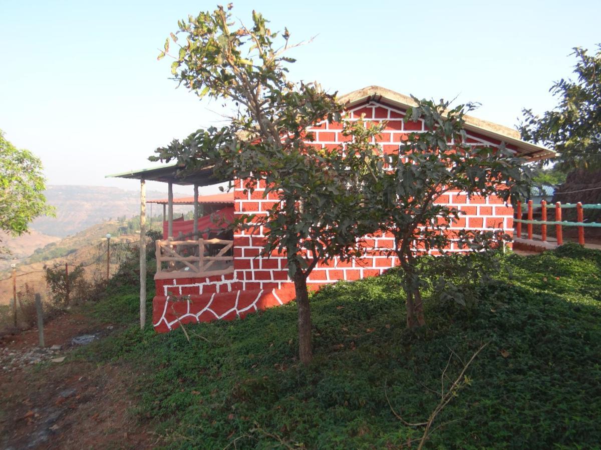 Hôtel Exotic Valley à Mahābaleshwar Extérieur photo
