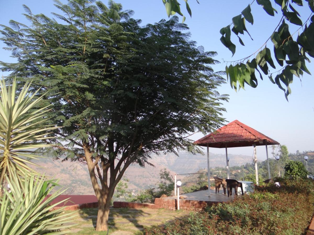 Hôtel Exotic Valley à Mahābaleshwar Extérieur photo