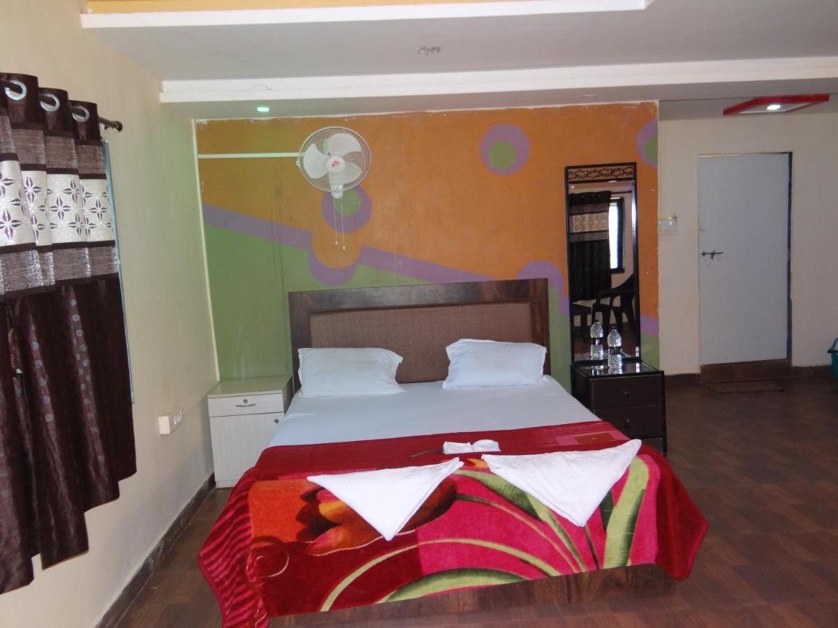 Hôtel Exotic Valley à Mahābaleshwar Extérieur photo