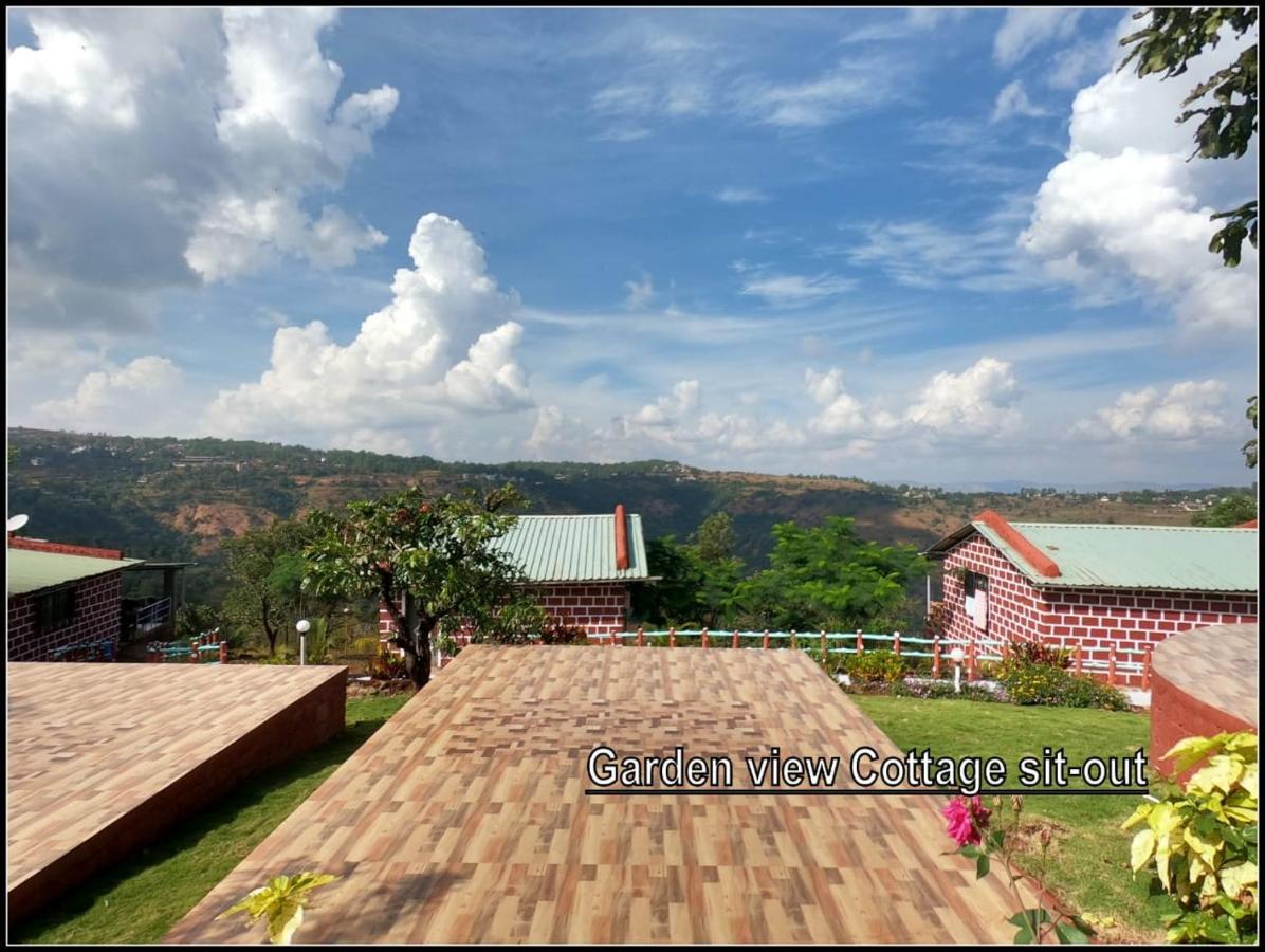 Hôtel Exotic Valley à Mahābaleshwar Extérieur photo
