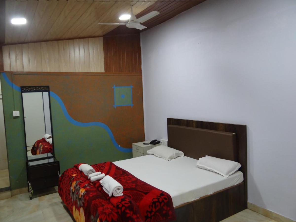 Hôtel Exotic Valley à Mahābaleshwar Extérieur photo